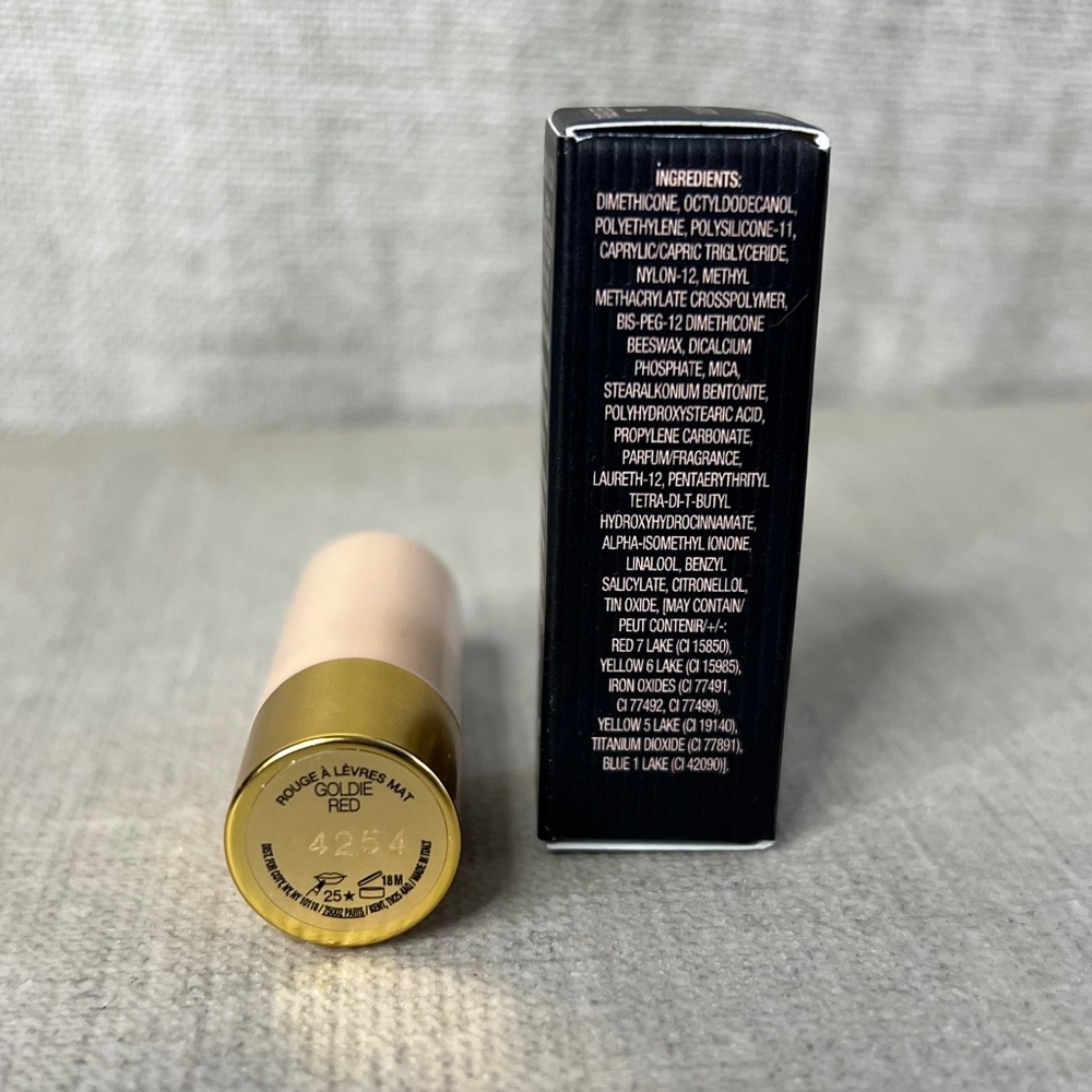❤️ Gucci Matte Lipstick mini in 25 Goldie Red - Picture 4 of 7